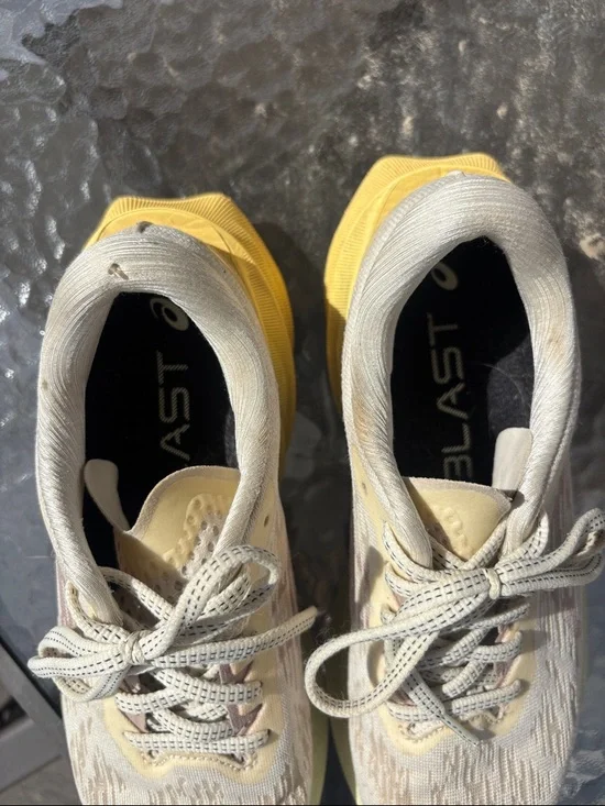 ASICS Novablast - Picture 4 of 4